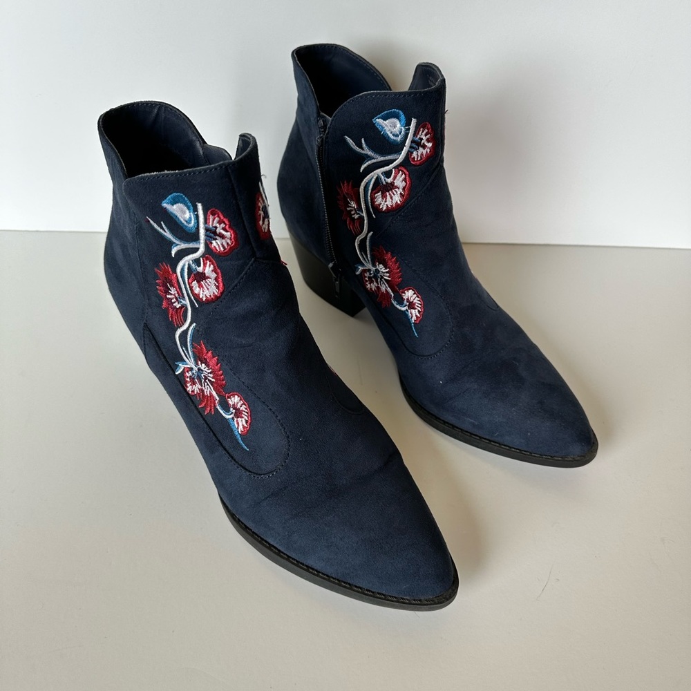 Carlos by Carlos Santana boots! Women’s size 9.5.